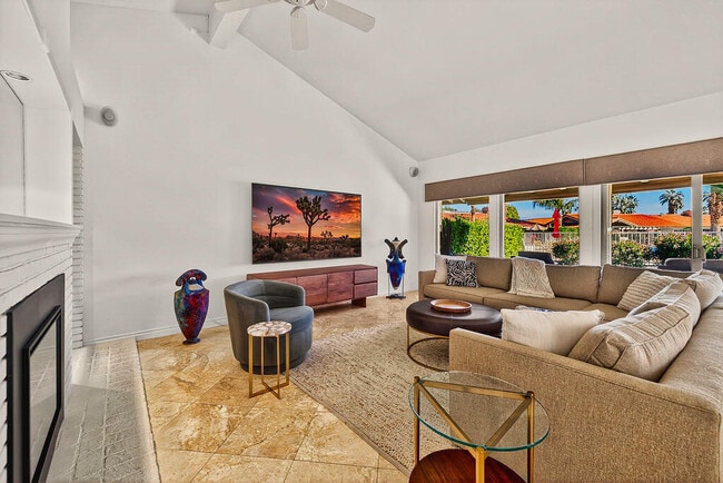 Photo - 45668 Pueblo Rd