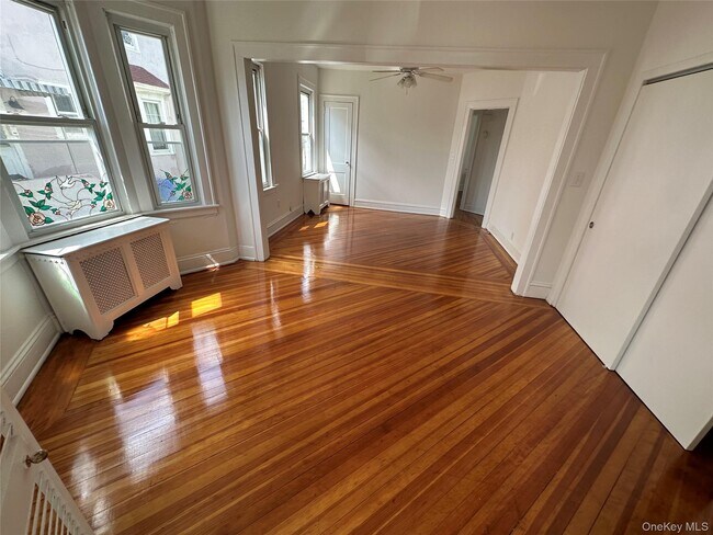 Photo - 527 W Beech St Unit 1