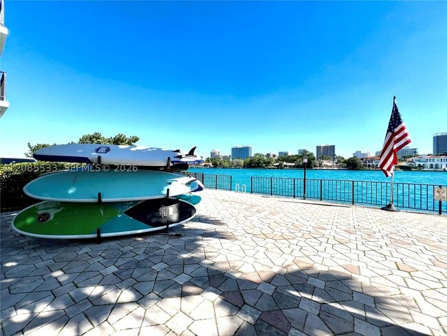 10101 E Bay Harbor Dr Unit 301