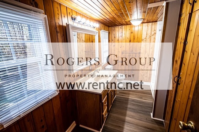 Photo - 543 W Green St