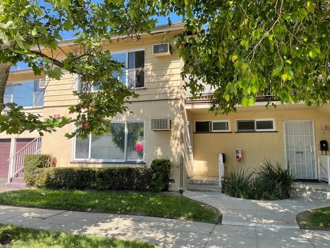 Photo - 14225 Riverside Dr Unit 3