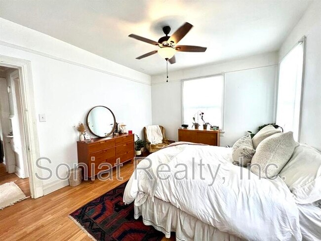 Photo - 5707 Rosemary Pl