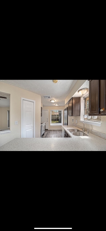 Photo - 322 Anchor Way