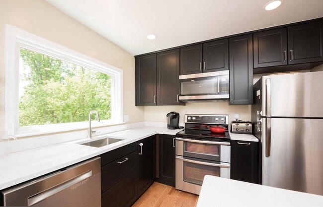 Photo - 2416 S Culpeper St