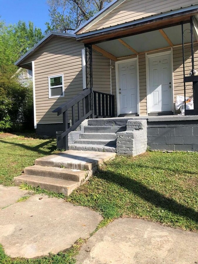Photo - 607 E Newton St