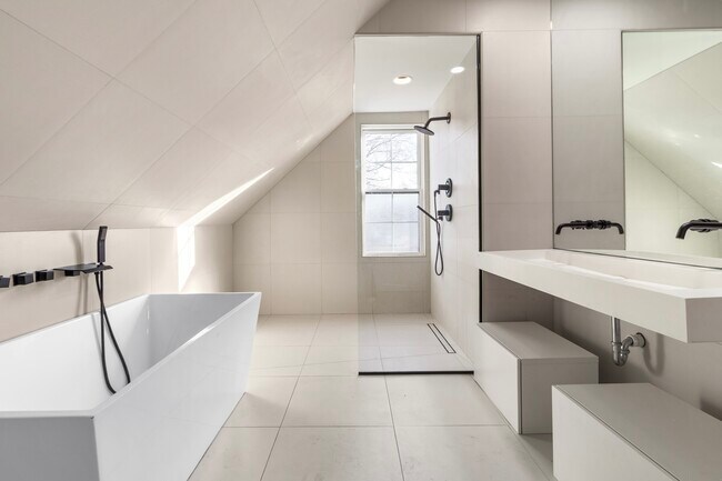 Photo - 1517 S Alabama St