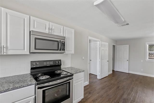 Photo - 821 Ronald St