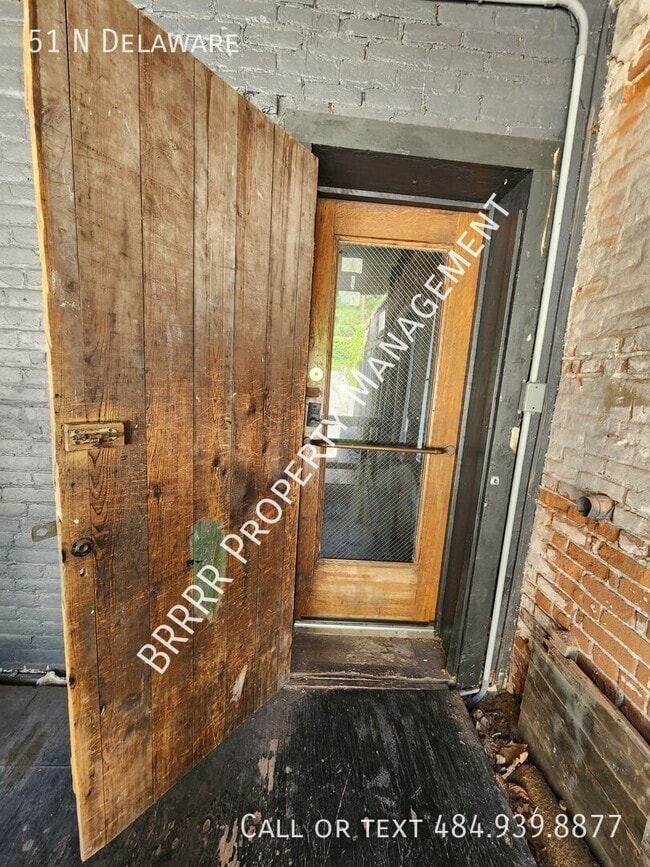51 N Delaware Dr