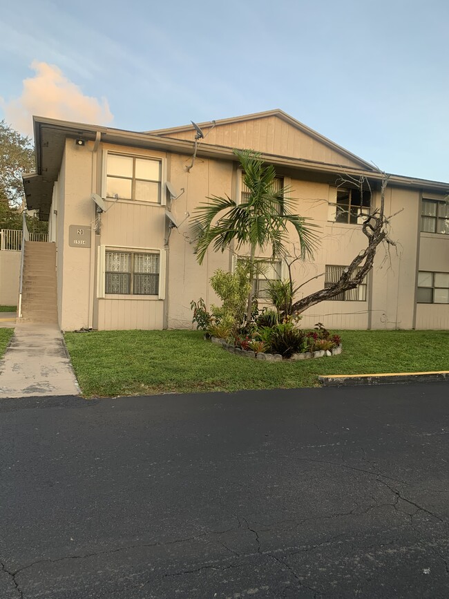 Photo - 15314 SW 72nd St Unidad #20-24 Rental