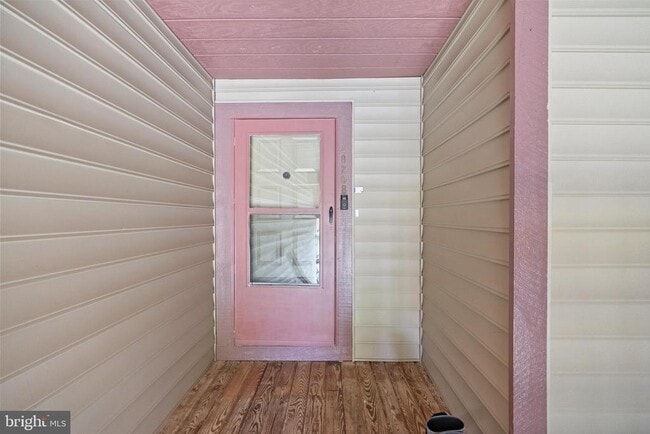 Photo - 4820B Aberdeen Dr