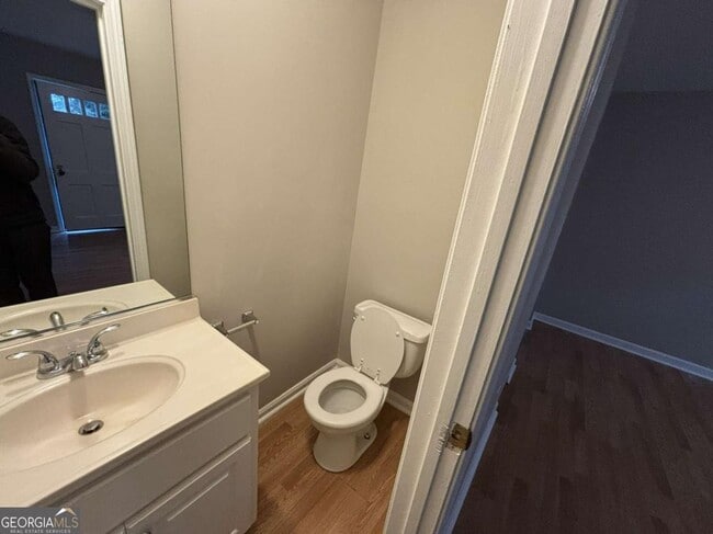 Photo - 625 Simmons St