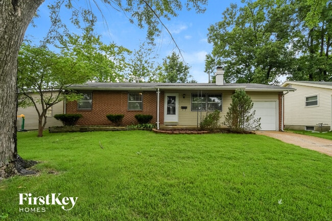 2725 Benne Dr
