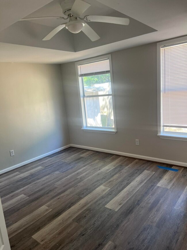 Photo - 2363 Susan Dr