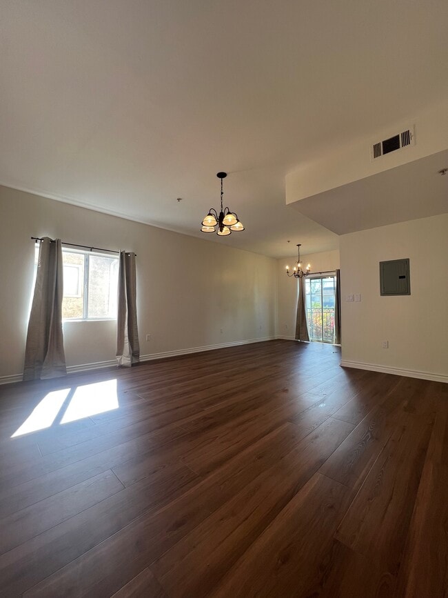 Main Room Unit #1 - 14655 Vanowen St Unit 1