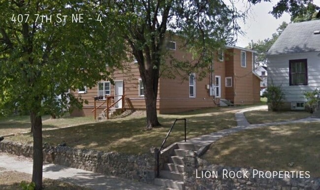 Photo - 407 7th St NE Apartment Unit 4