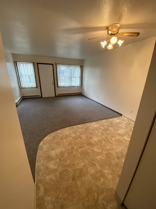 Photo - 925 N 43rd St Unit #925