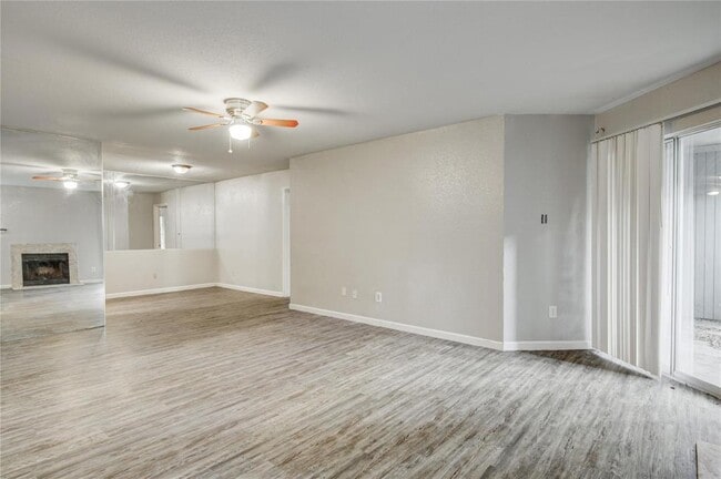 Photo - 9797 Leawood Blvd Condo Unit 903