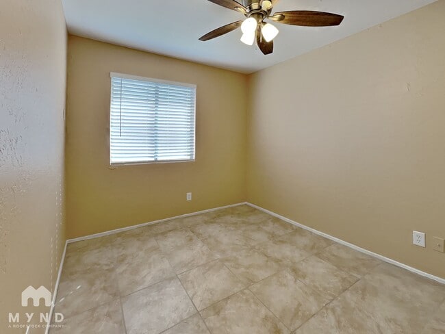 Photo - 1702 E Cambridge Ave