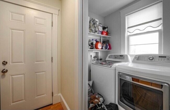 Photo - 216 Willow St Unit 2