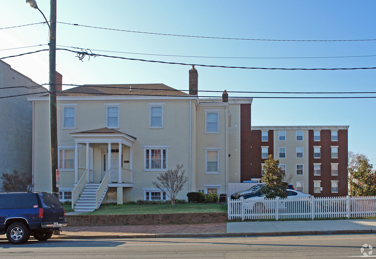 Pine Court II - Pine Court II Apartments