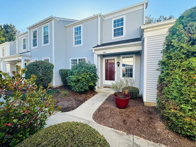 Photo - 1961 Wexford Rd Townhome