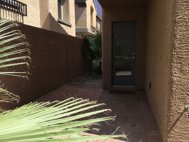 Photo - 164 Belmont Canyon Pl