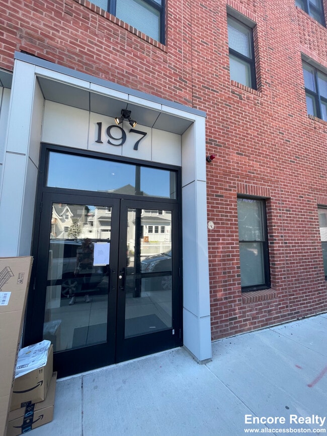 Photo - 190 Green St Unit 402