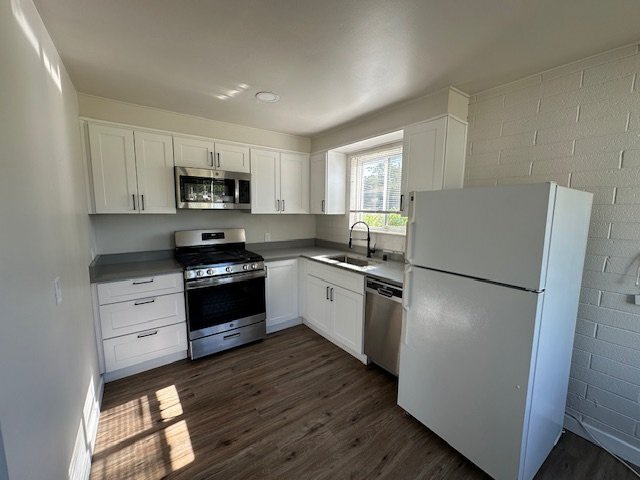 Building Photo - 387 E Redondo Ave Unit 383