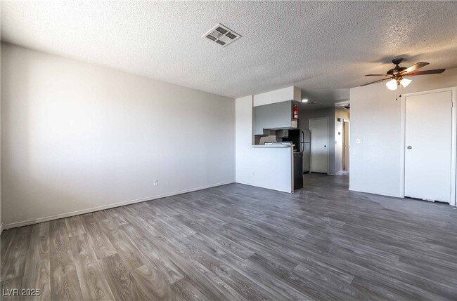 Building Photo - 419 N 15th St Rental