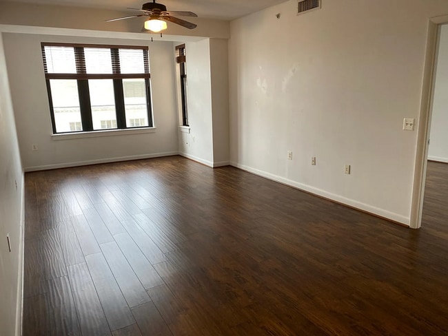 Photo - 400 Massachusetts Ave NW Unidad 400