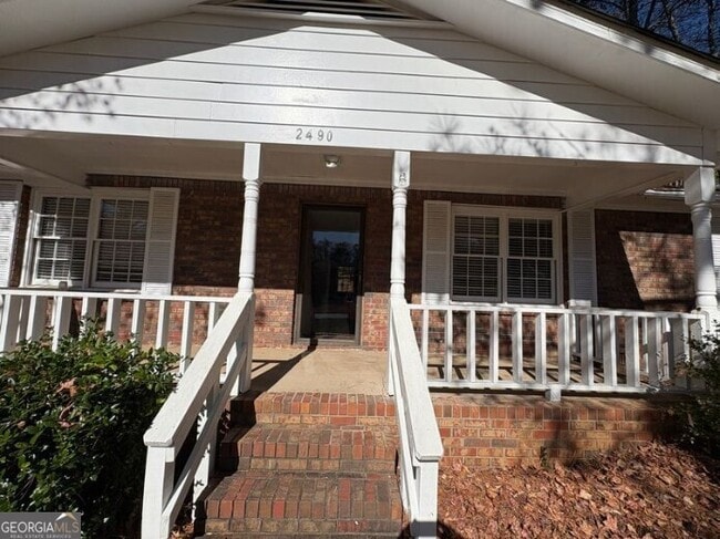 Photo - 2490 Trent Dr NE