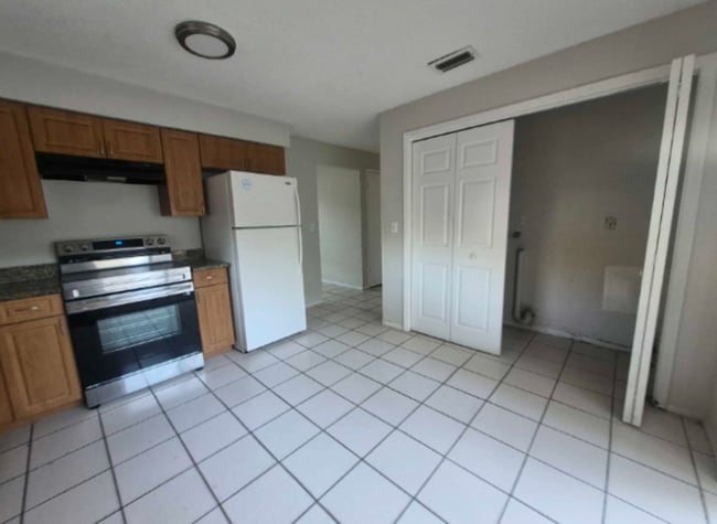 Photo - 15117 Avalon Ave