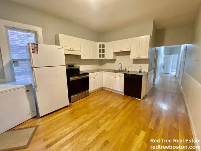 Photo - 3142 Washington St Unit 3