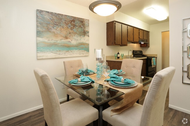 1BR, 1BA - 665 SF - Saguaro Villas