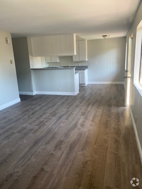 Building Photo - 936 N Washington Pl Rental