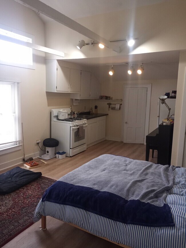 Photo - 843 State St Unit 842 State St. #3