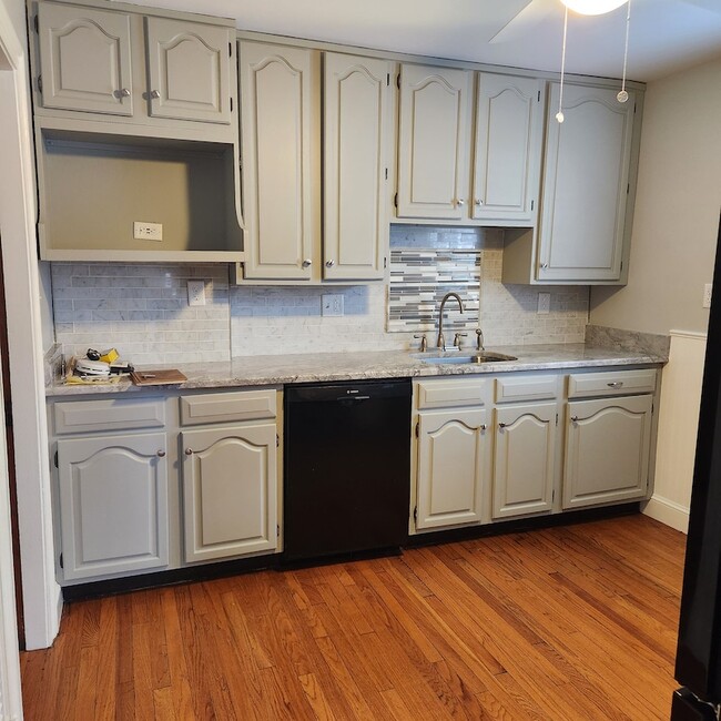 Photo - 5 Liscomb St