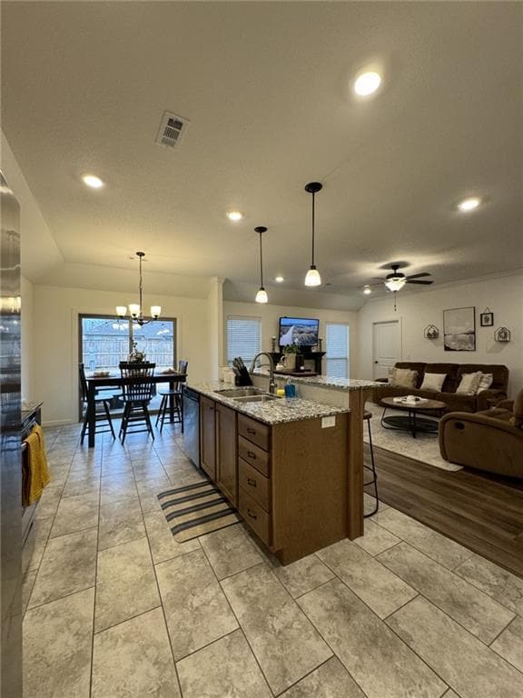 Photo - 253 Amber Dawn Ave