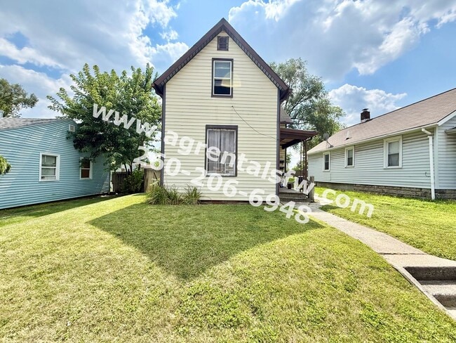 Building Photo - 2828 Raymond St Unit #2