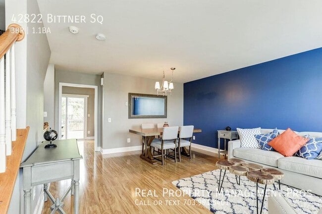 Photo - 42822 Bittner Square