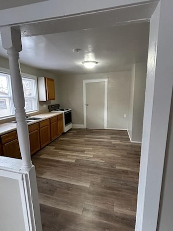 2 bedroom, 1 bath House! - 2 bedroom, 1 bath House!