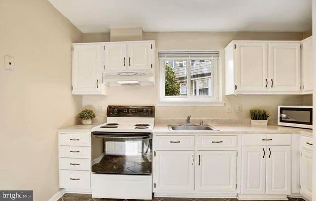 Photo - 13817 Cabernet Ct