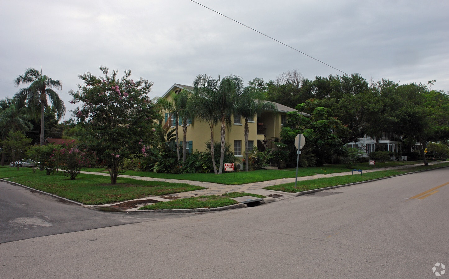 Photo - 701 Bay St