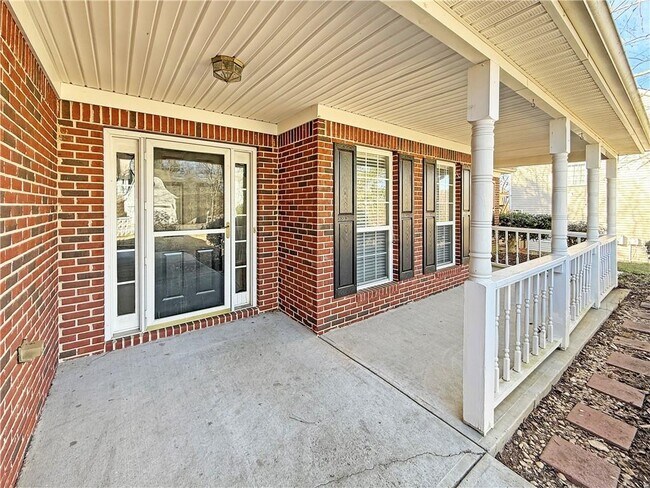 Photo - 3028 Express Ln NE