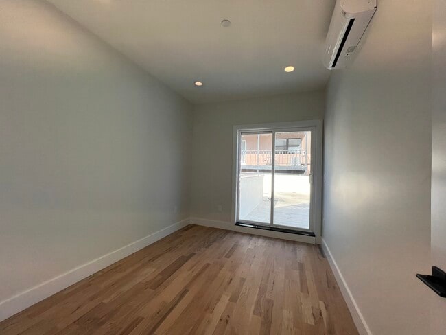 Unit 2B - 46 Van Reipen Ave Unit 2B