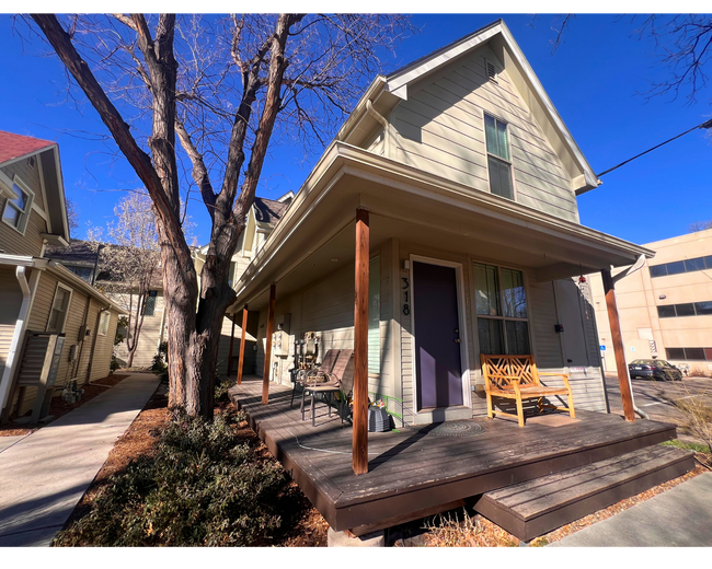 Building Photo - 318-320 W Myrtle Unit 318 #1