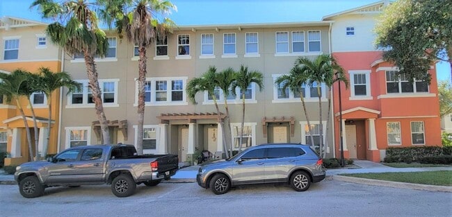 Building Photo - 870 Marina Del Ray Ln