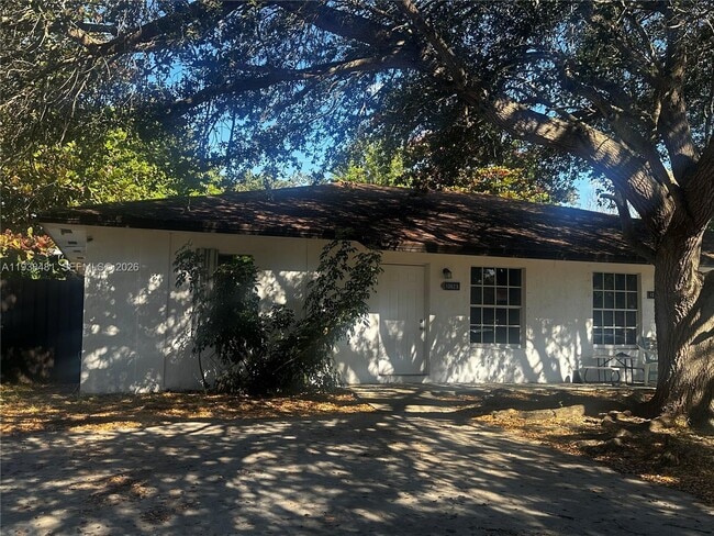 Building Photo - 10623 SW 170th Terrace Unit 10623