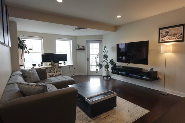 Photo - 10 Seaport Dr Unit 2409