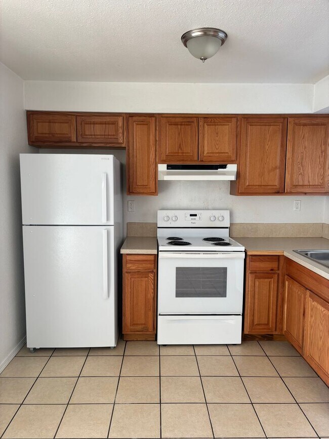 Photo - SFH B 107 - Wilson Lane Duplex Unit 702